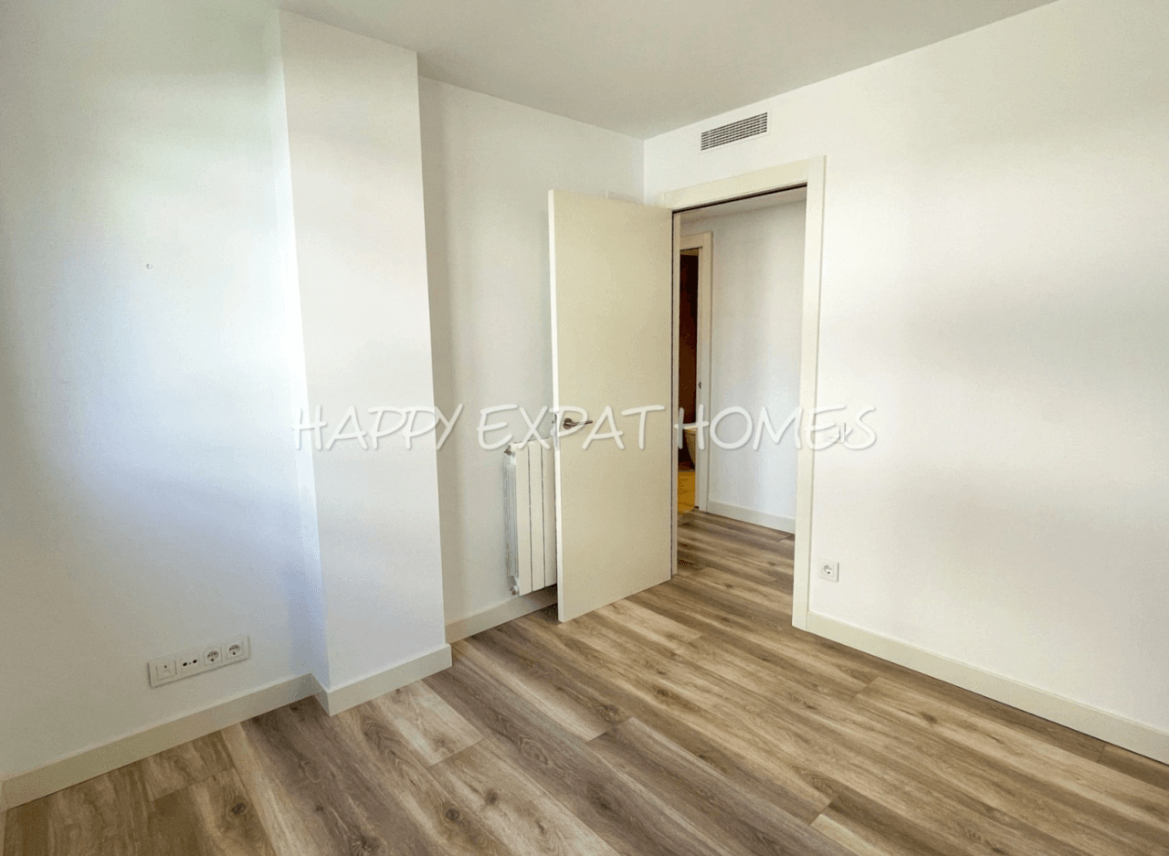 3 bedroom flat in La Plana (av. Sofia) with seaviews