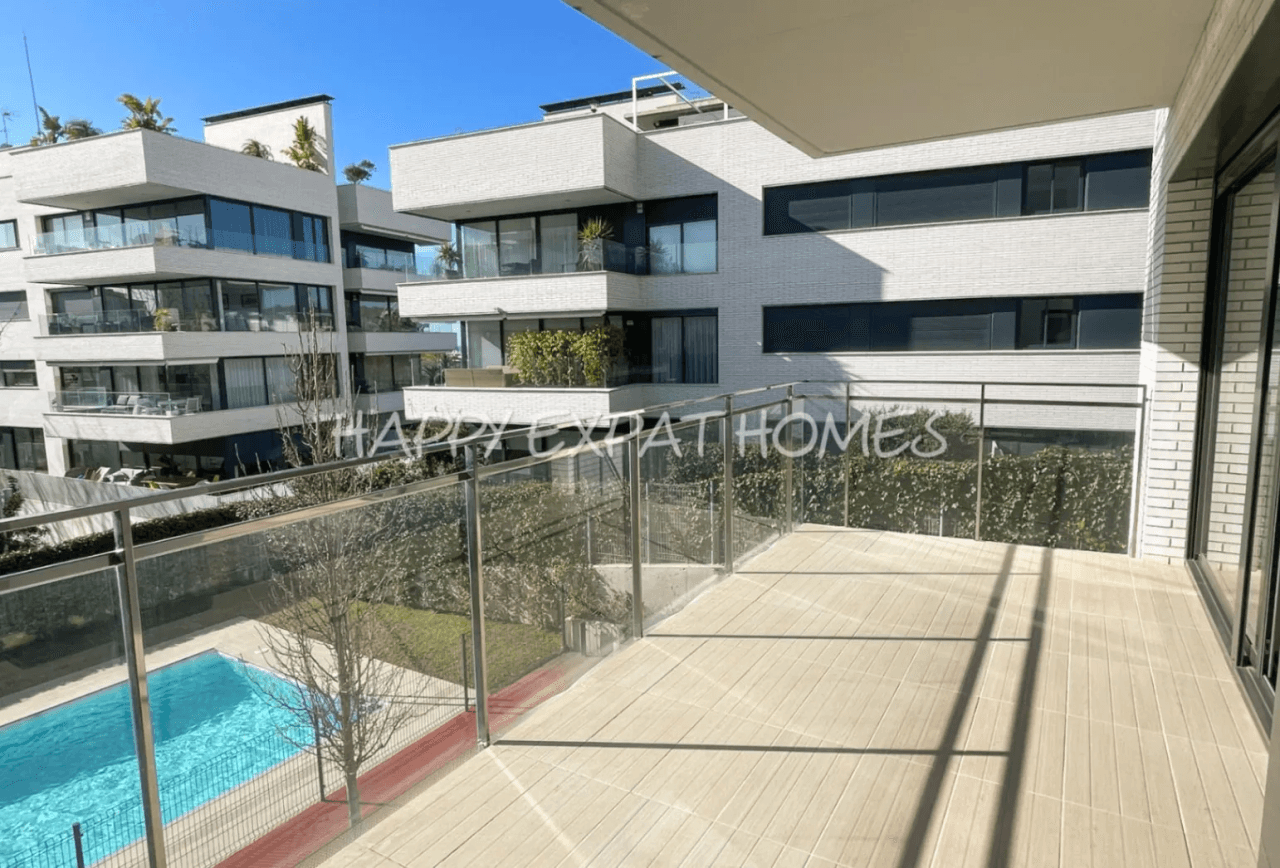 3 bedroom flat in La Plana (av. Sofia) with seaviews