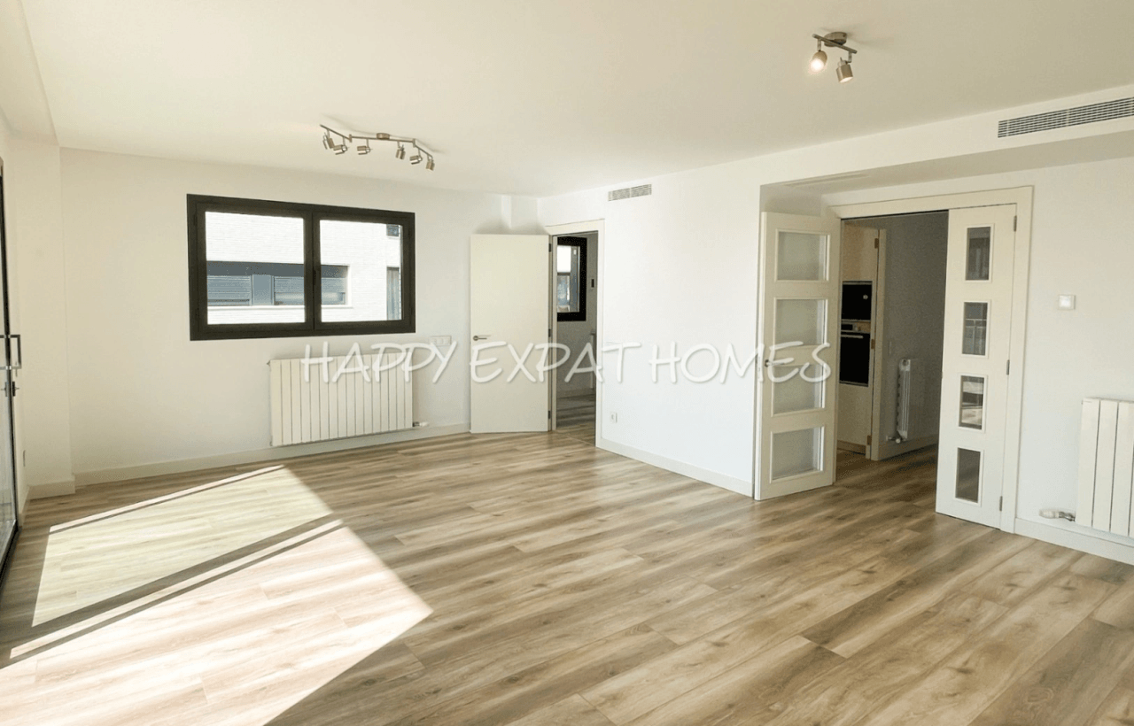 3 bedroom flat in La Plana (av. Sofia) with seaviews