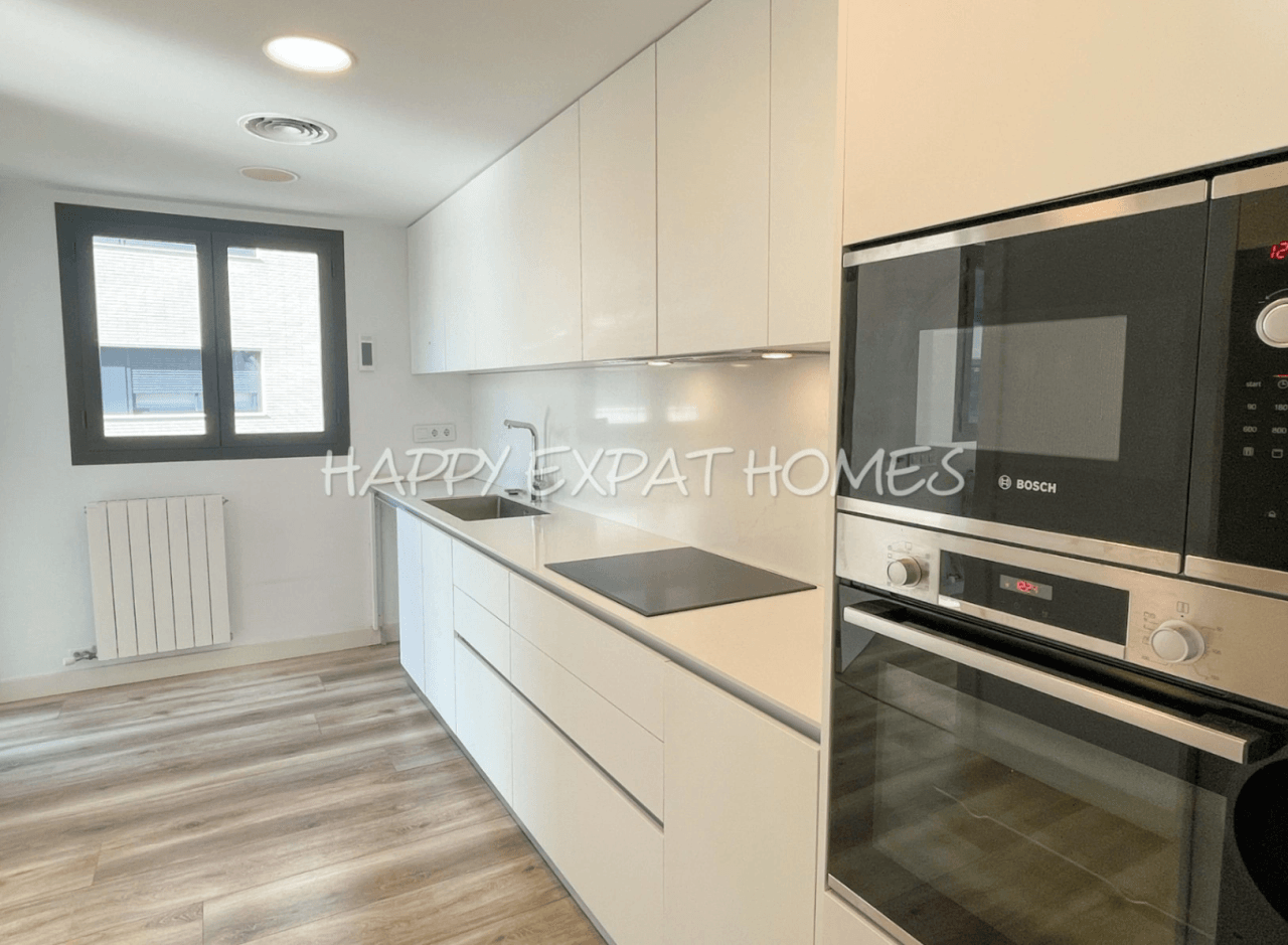 3 bedroom flat in La Plana (av. Sofia) with seaviews