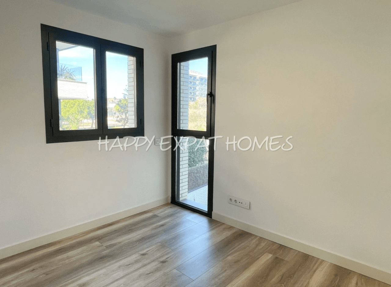 3 bedroom flat in La Plana (av. Sofia) with seaviews