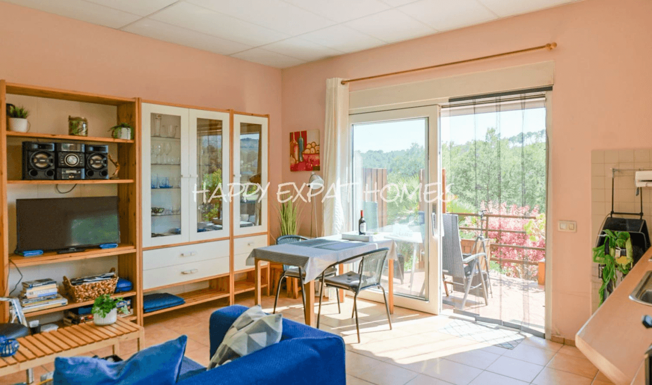 Huge fantastic villa in the Sitges hills with warehouse garage, independent apartment and tourist license
