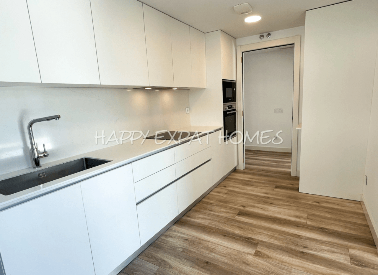 3 bedroom flat in La Plana (av. Sofia) with seaviews