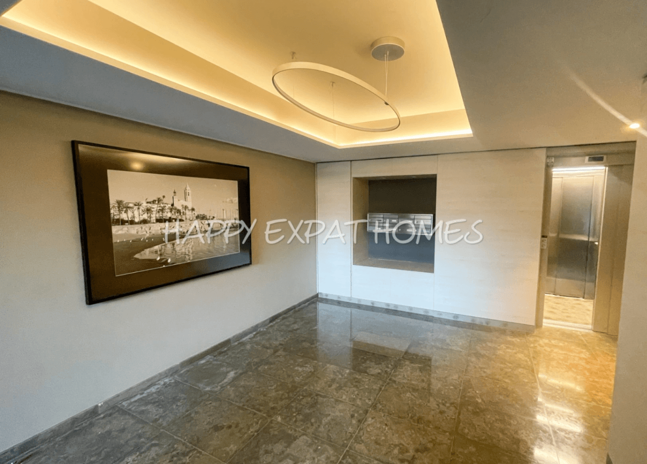 3 bedroom flat in La Plana (av. Sofia) with seaviews