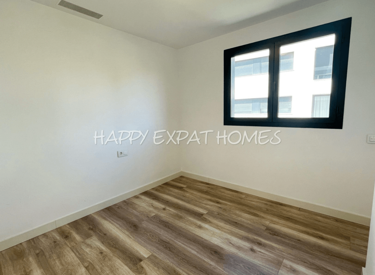 3 bedroom flat in La Plana (av. Sofia) with seaviews