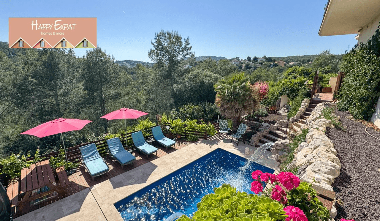 Huge fantastic villa in the Sitges hills with warehouse garage, independent apartment and tourist license