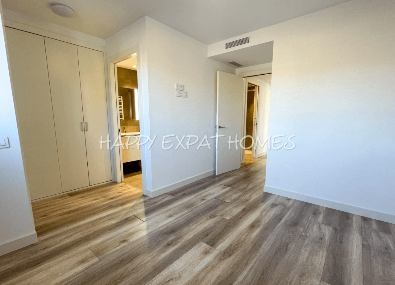 3 bedroom flat in La Plana (av. Sofia) with seaviews