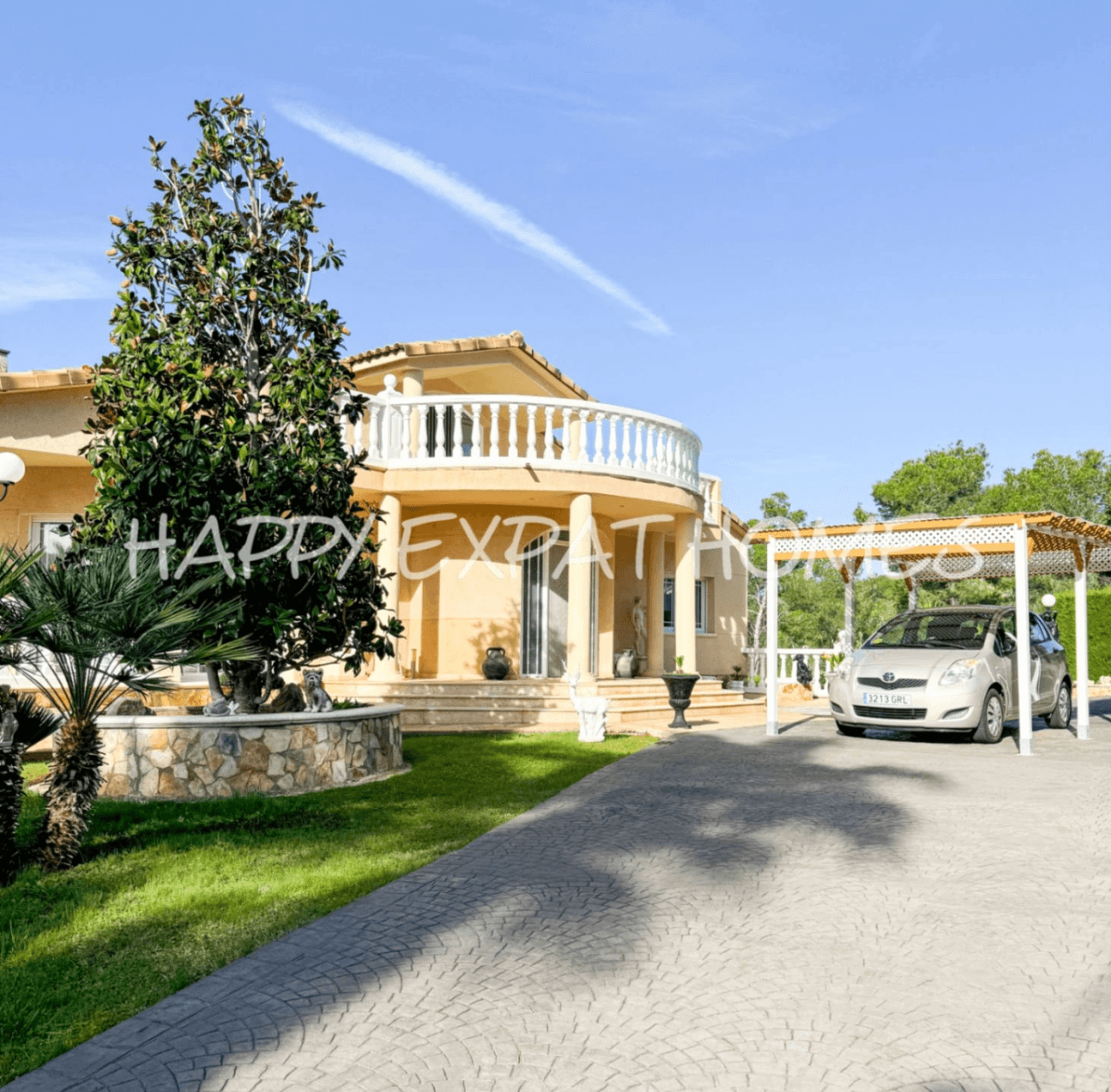 Exceptional villa with fantastic nature park views