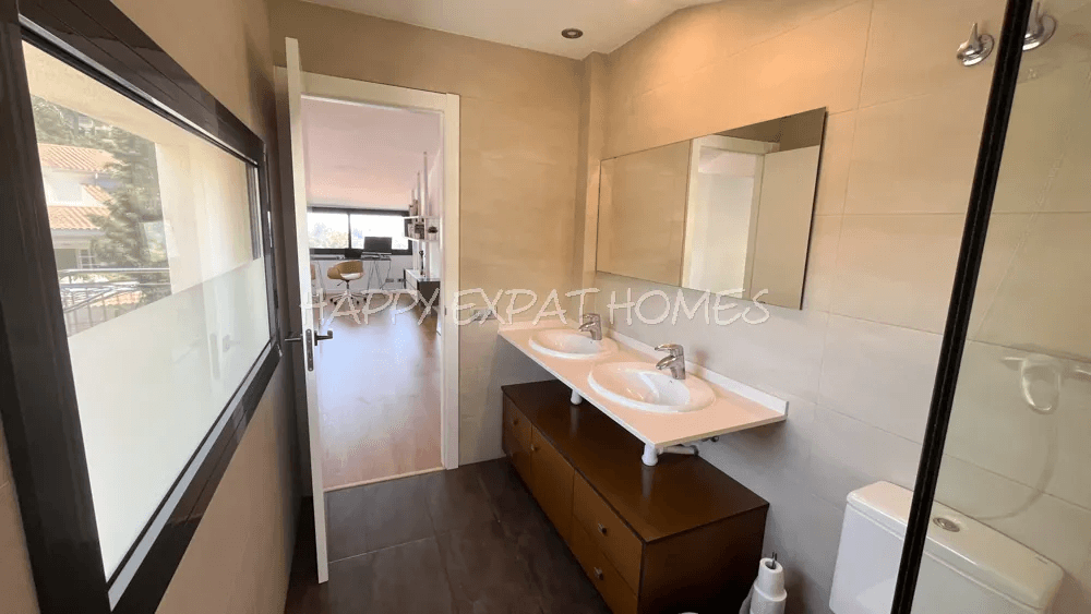 Impressive house with tourist license and sea views in Sitges
