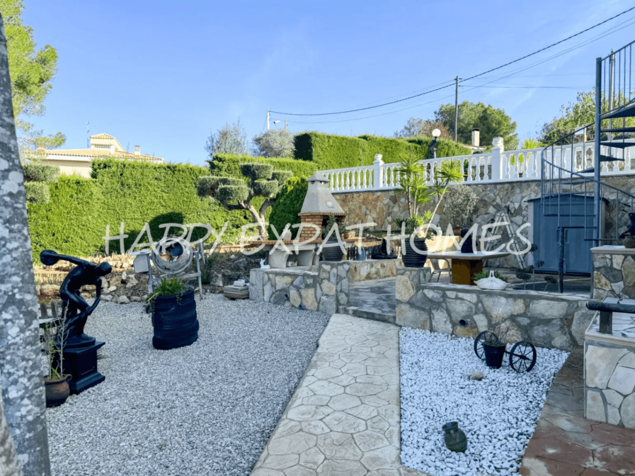 Exceptional villa with fantastic nature park views