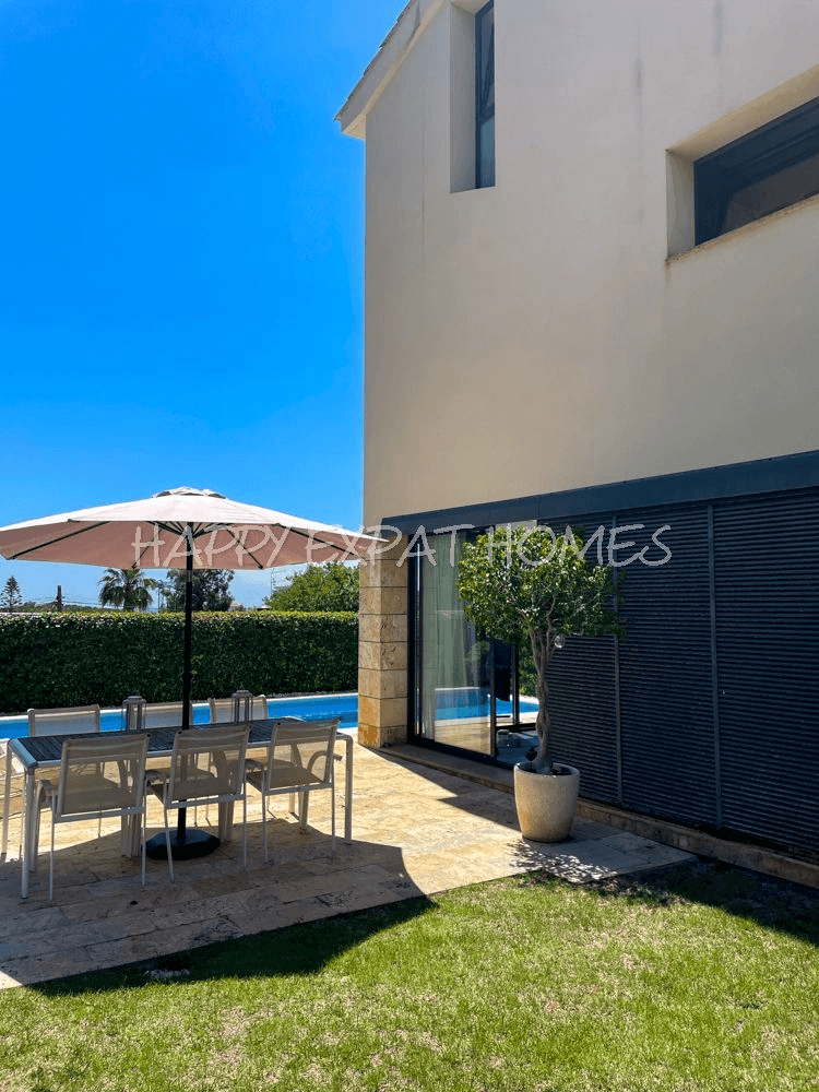Impressive house with tourist license and sea views in Sitges