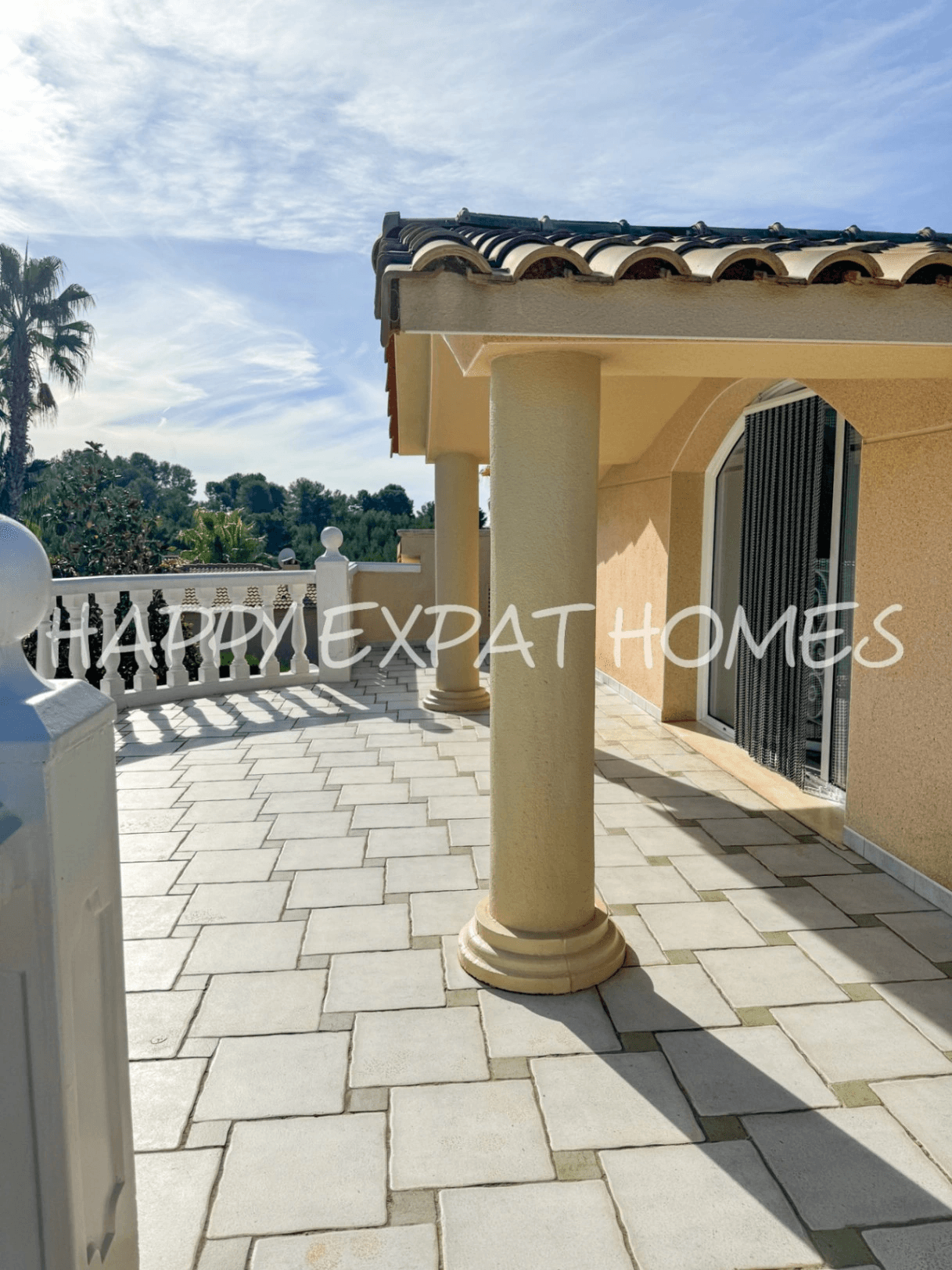 Exceptional villa with fantastic nature park views