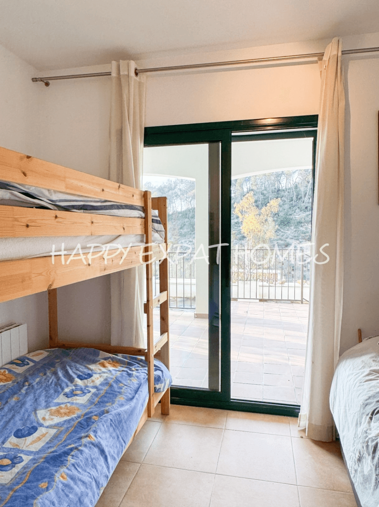 Wonderful modern terraced house with tourist license in Mas Mestre