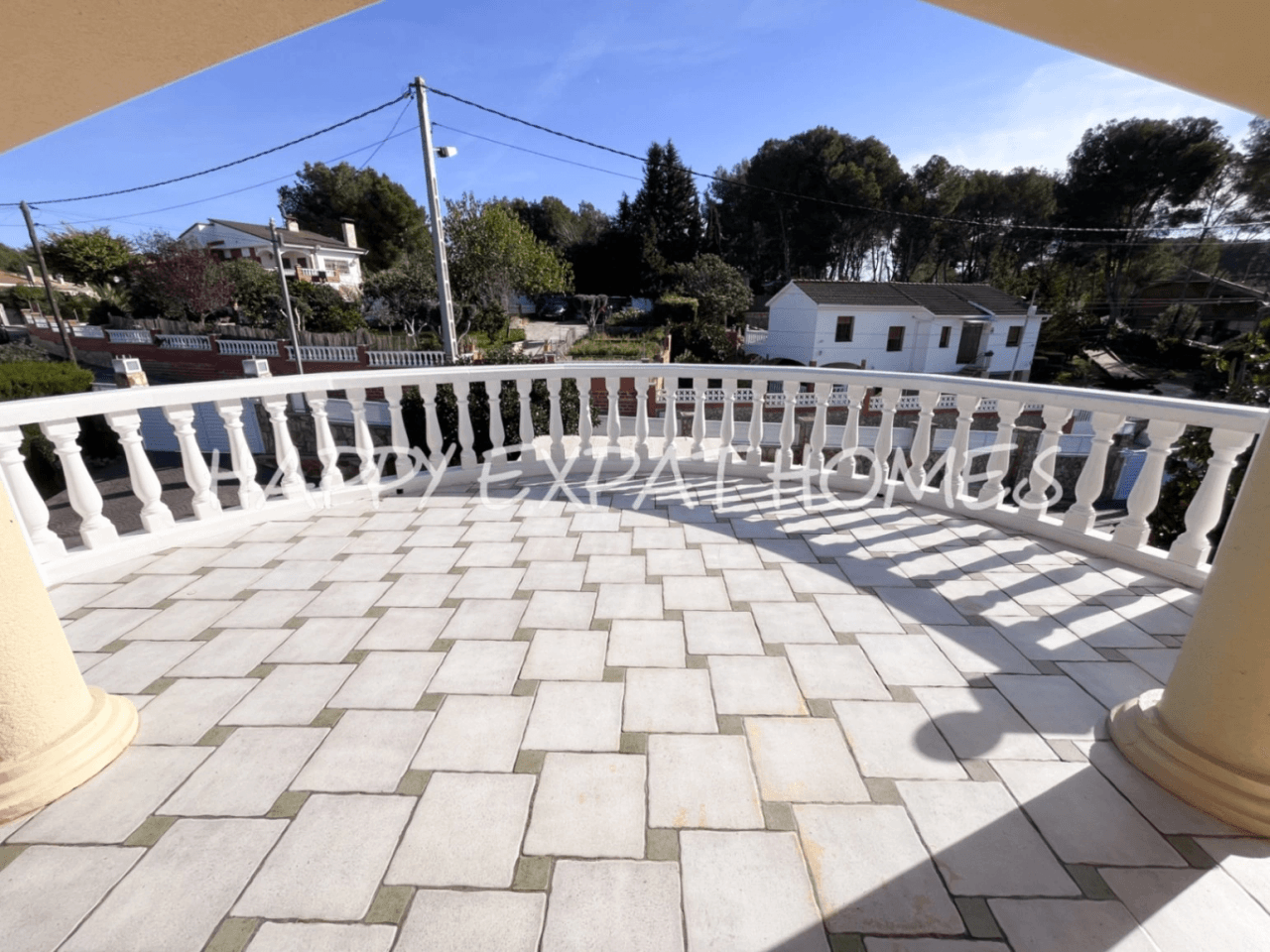 Exceptional villa with fantastic nature park views