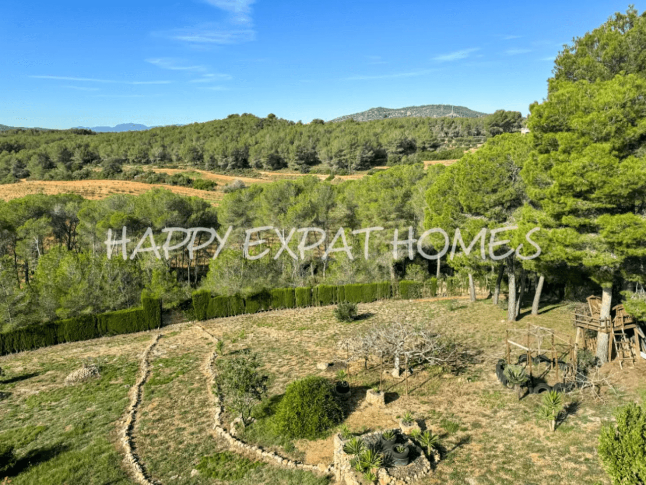 Exceptional villa with fantastic nature park views