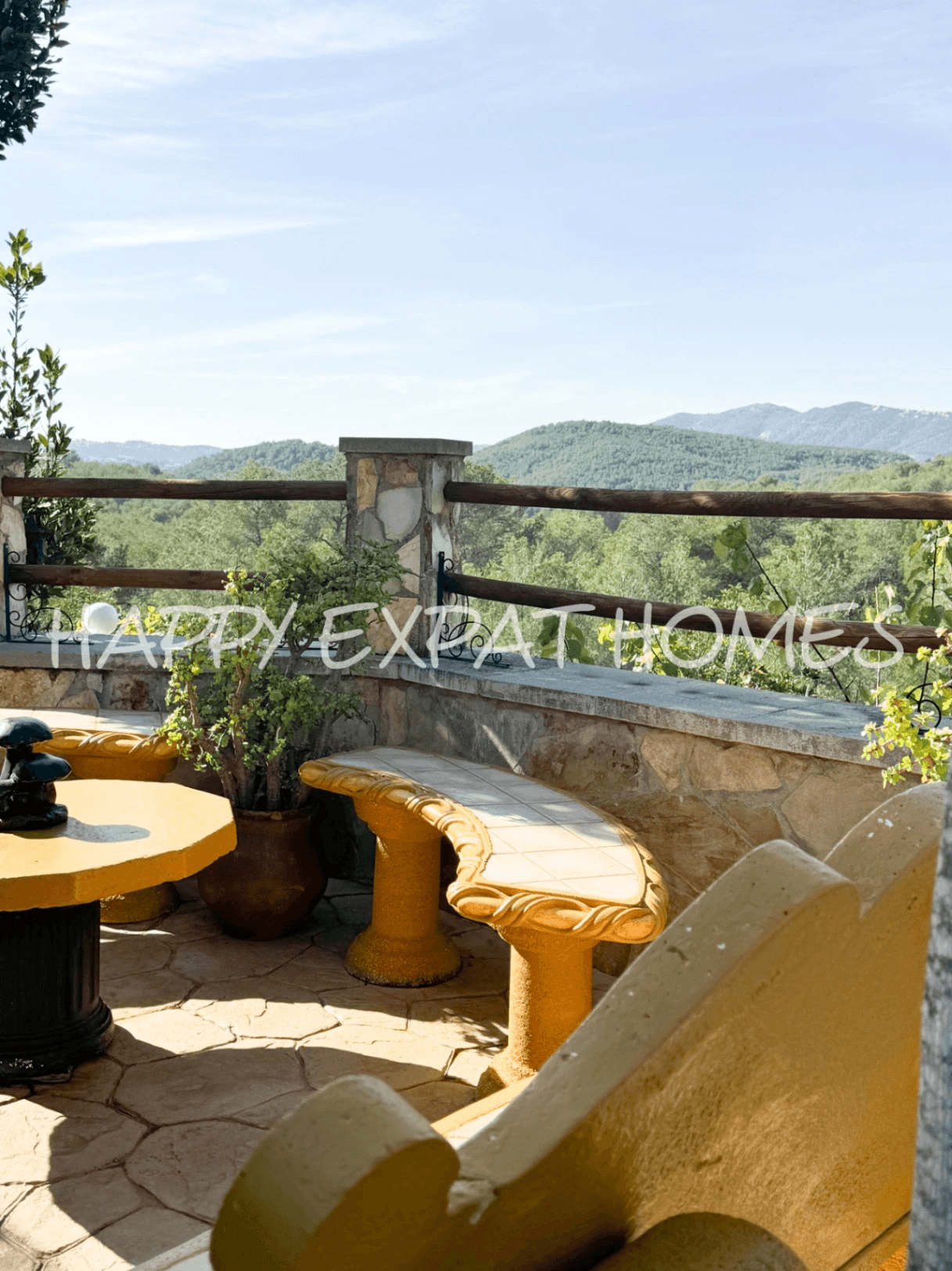 Exceptional villa with fantastic nature park views