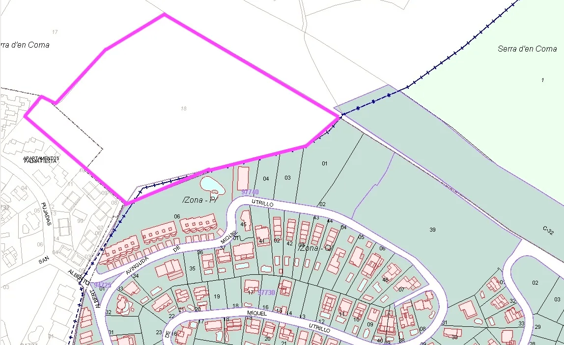 Big villa with private woods and tourist license