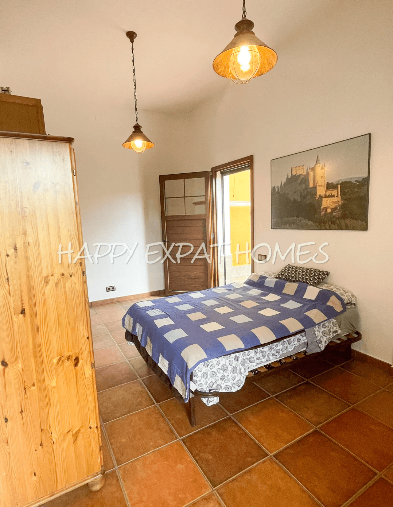 Large duplex house with pool