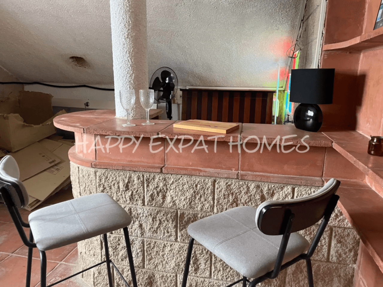 Big villa with private woods and tourist license
