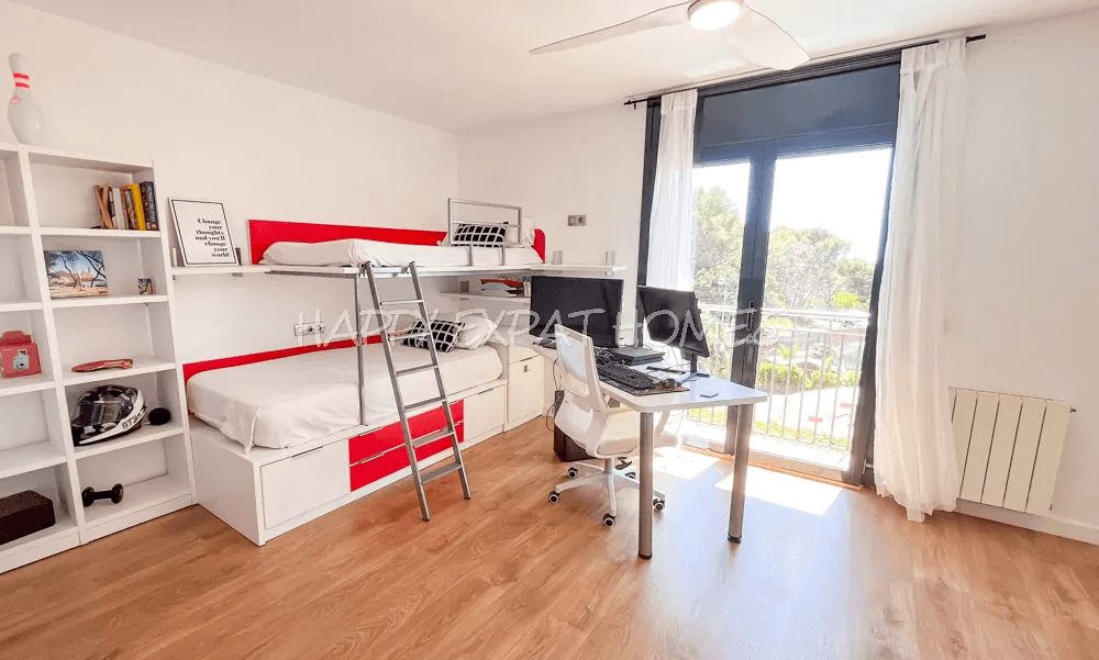 Impressive house with tourist license and sea views in Sitges