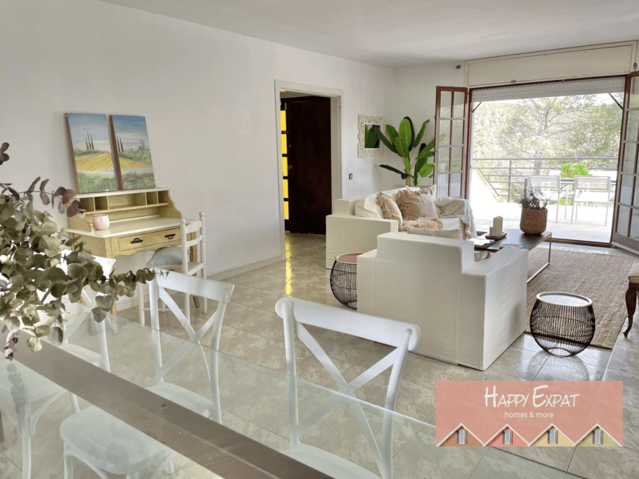 Big villa with private woods and tourist license