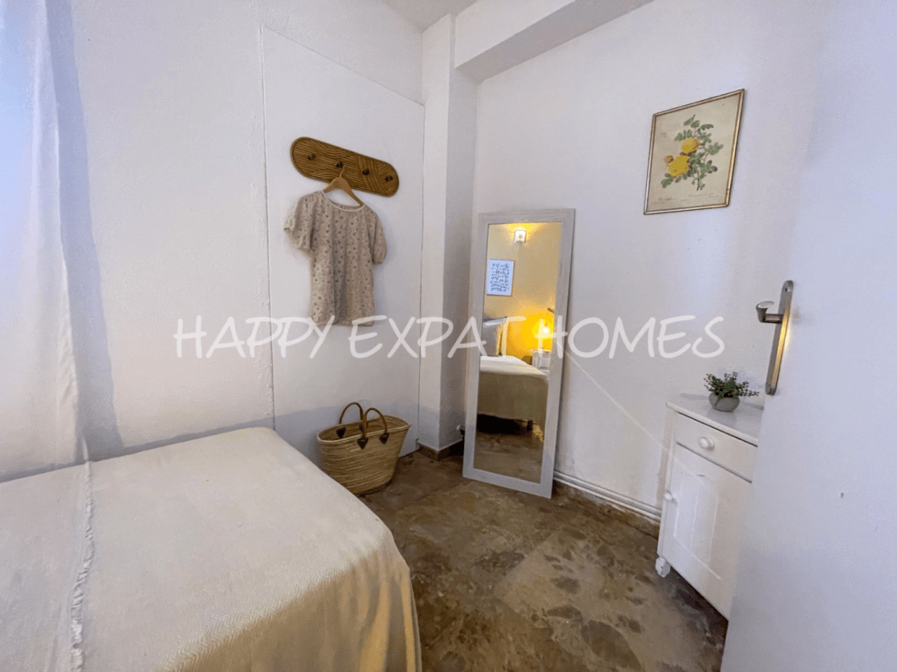 Big villa with private woods and tourist license