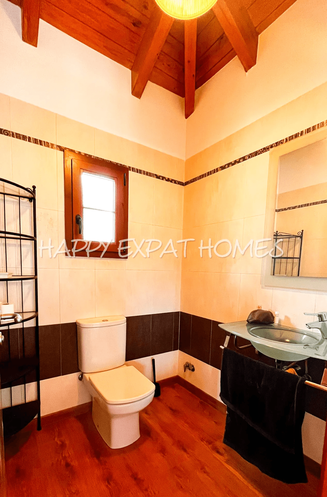 Large duplex house with pool