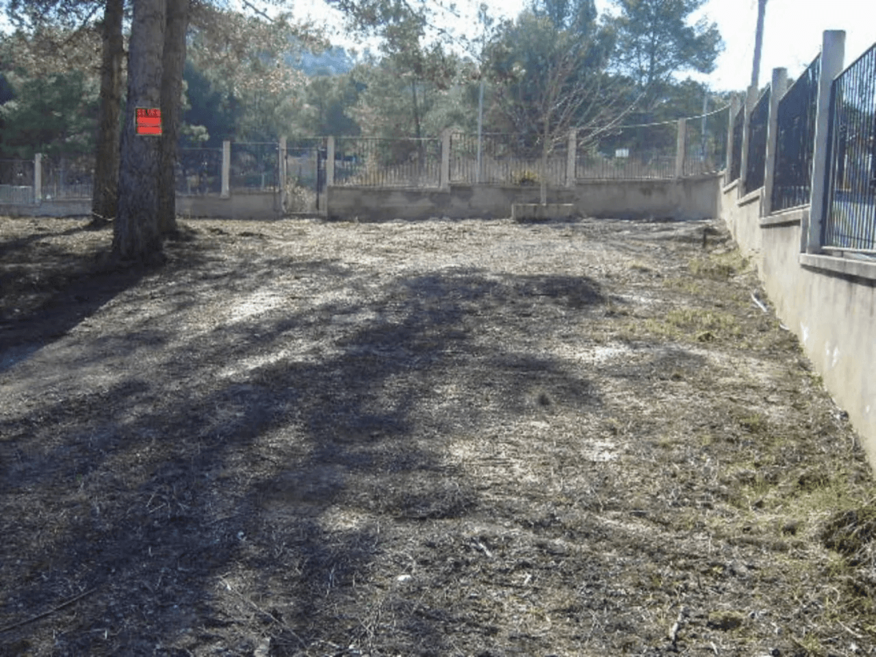 Beautiful, flat plot of 1242 m2s already fenced