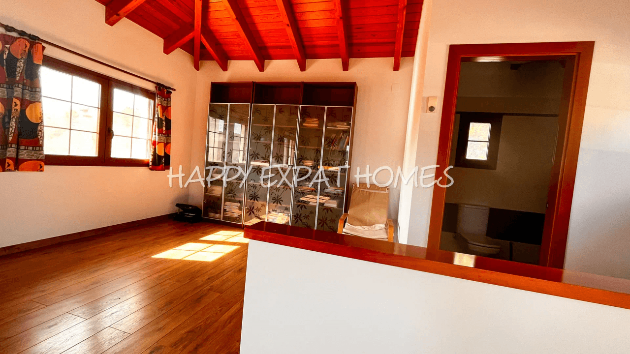 Large duplex house with pool