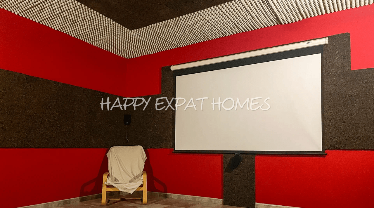 Large duplex house with pool