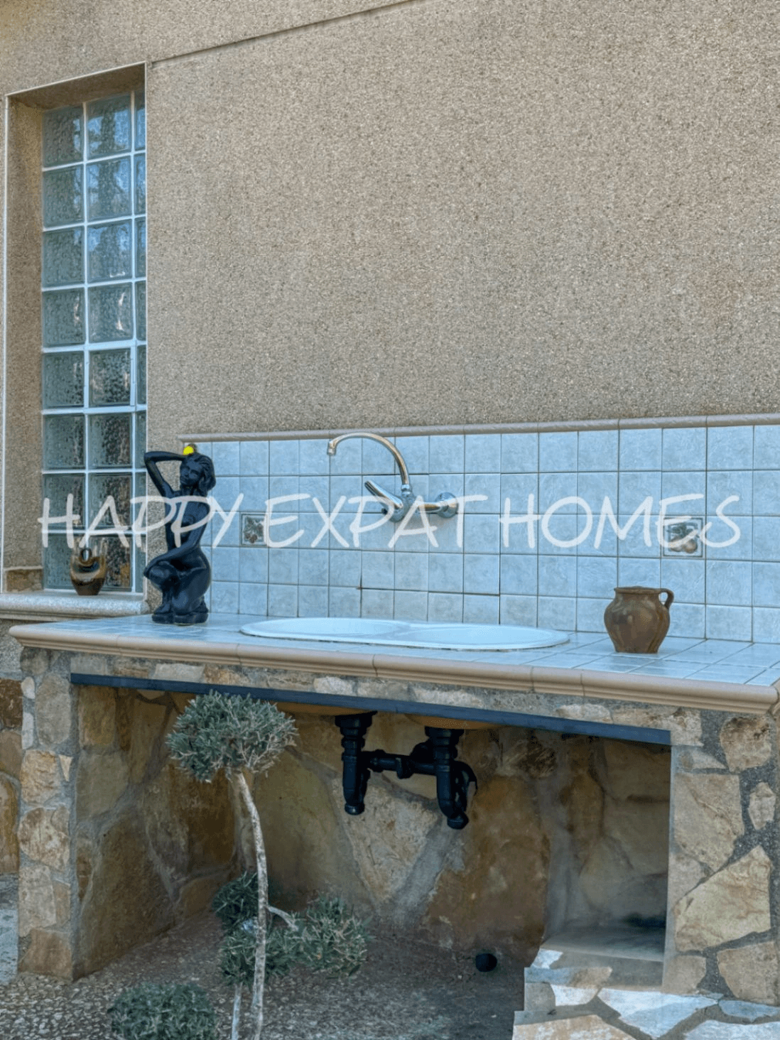 Exceptional villa with fantastic nature park views