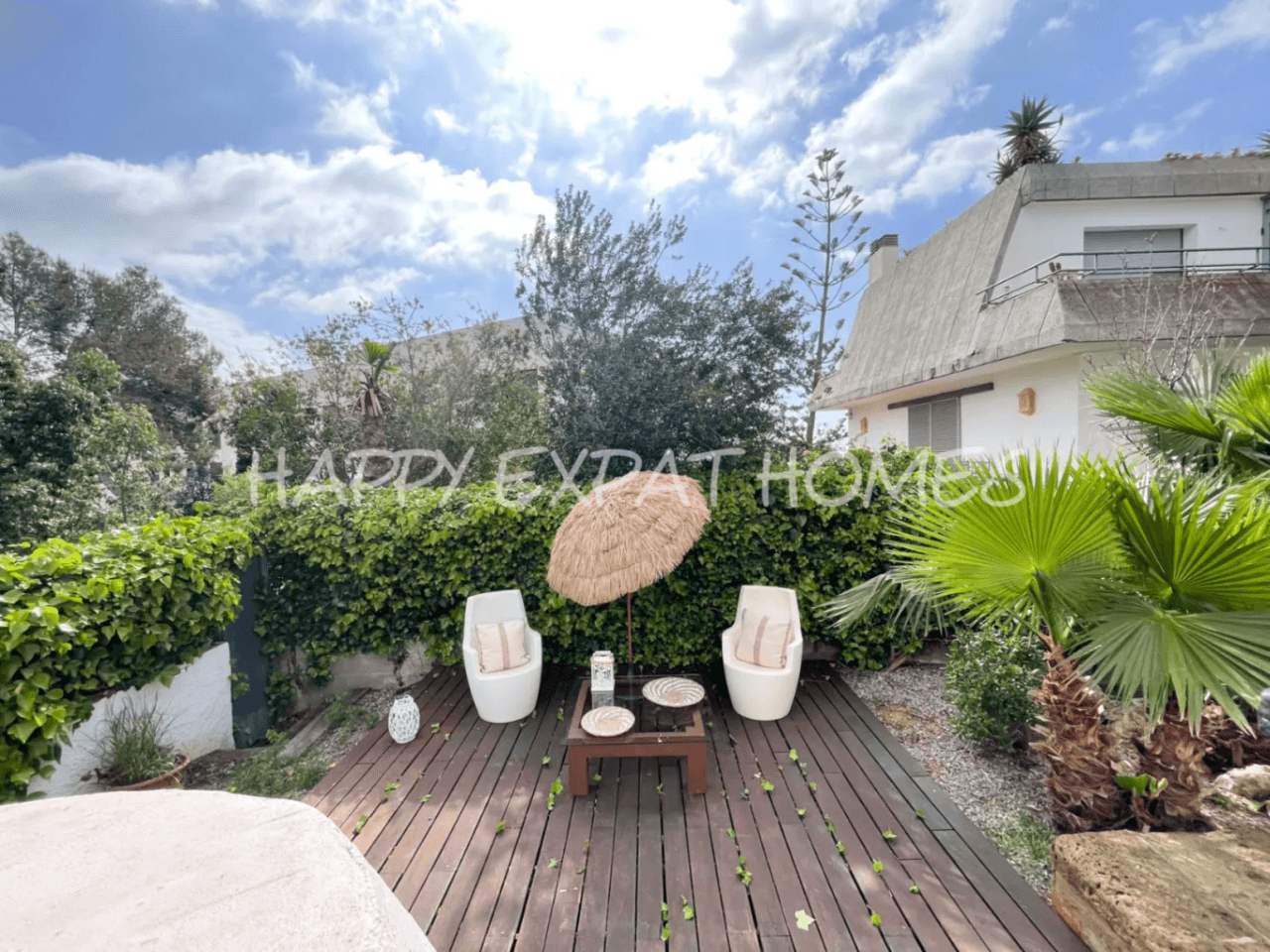 Big villa with private woods and tourist license