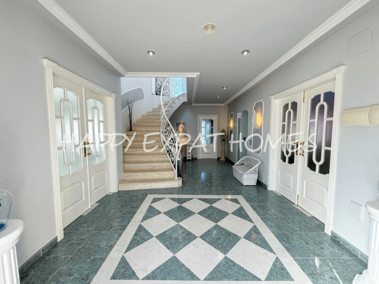 Exceptional villa with fantastic nature park views
