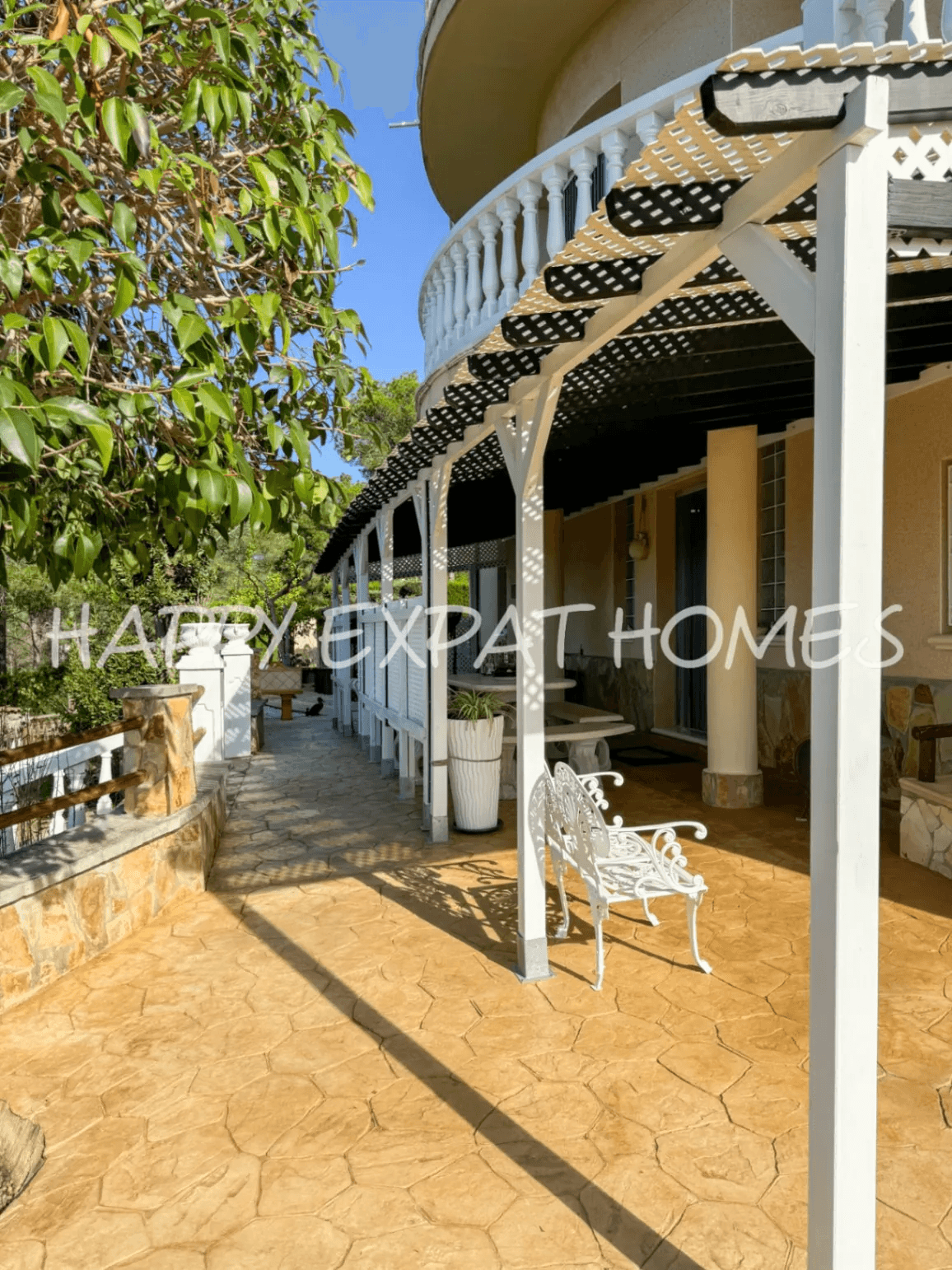 Exceptional villa with fantastic nature park views