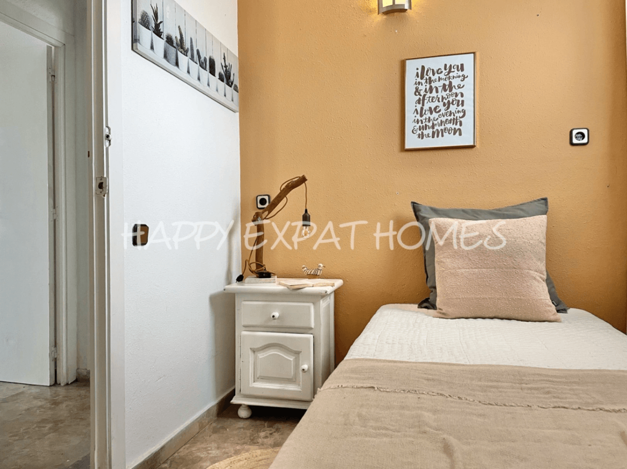 Big villa with private woods and tourist license