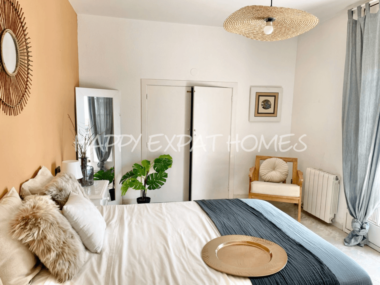 Big villa with private woods and tourist license