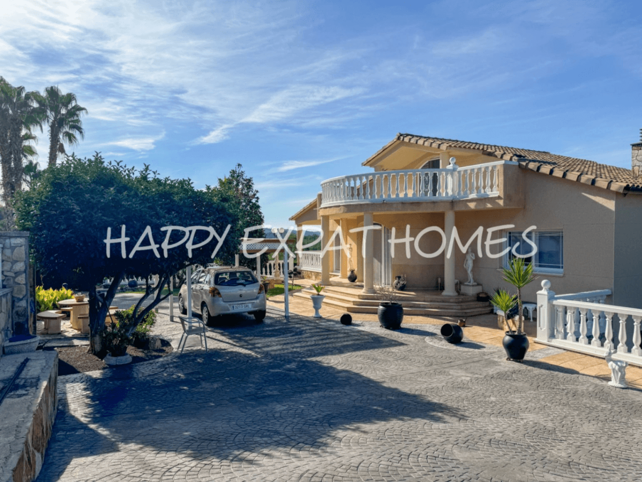 Exceptional villa with fantastic nature park views