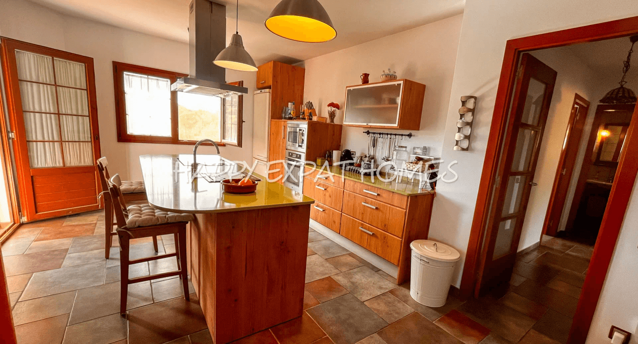 Large duplex house with pool