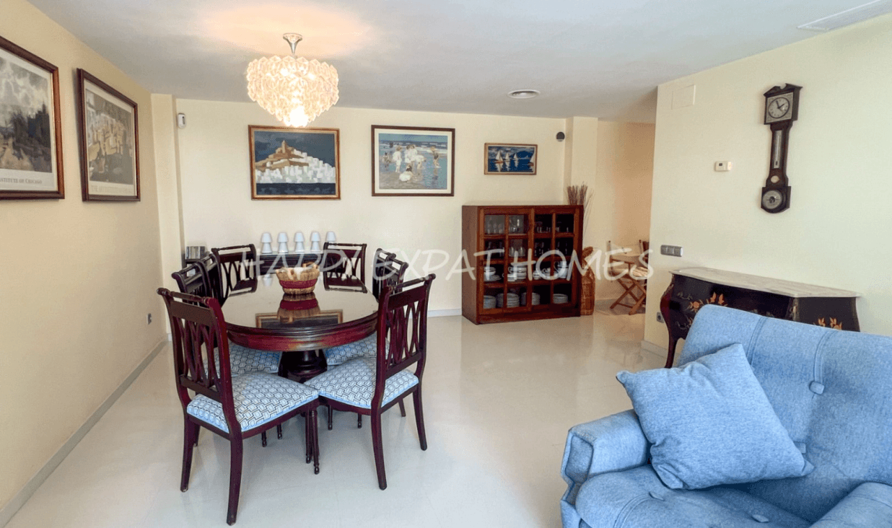 Spacious duplex with seaview and garden in Casas del Mar