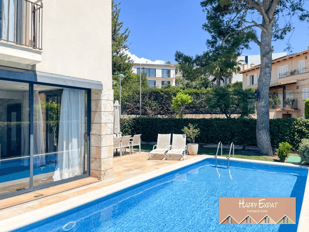 Impressive house with tourist license and sea views in Sitges