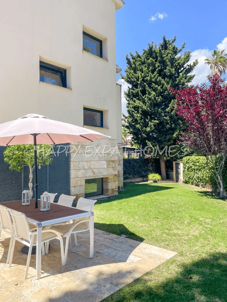 Impressive house with tourist license and sea views in Sitges