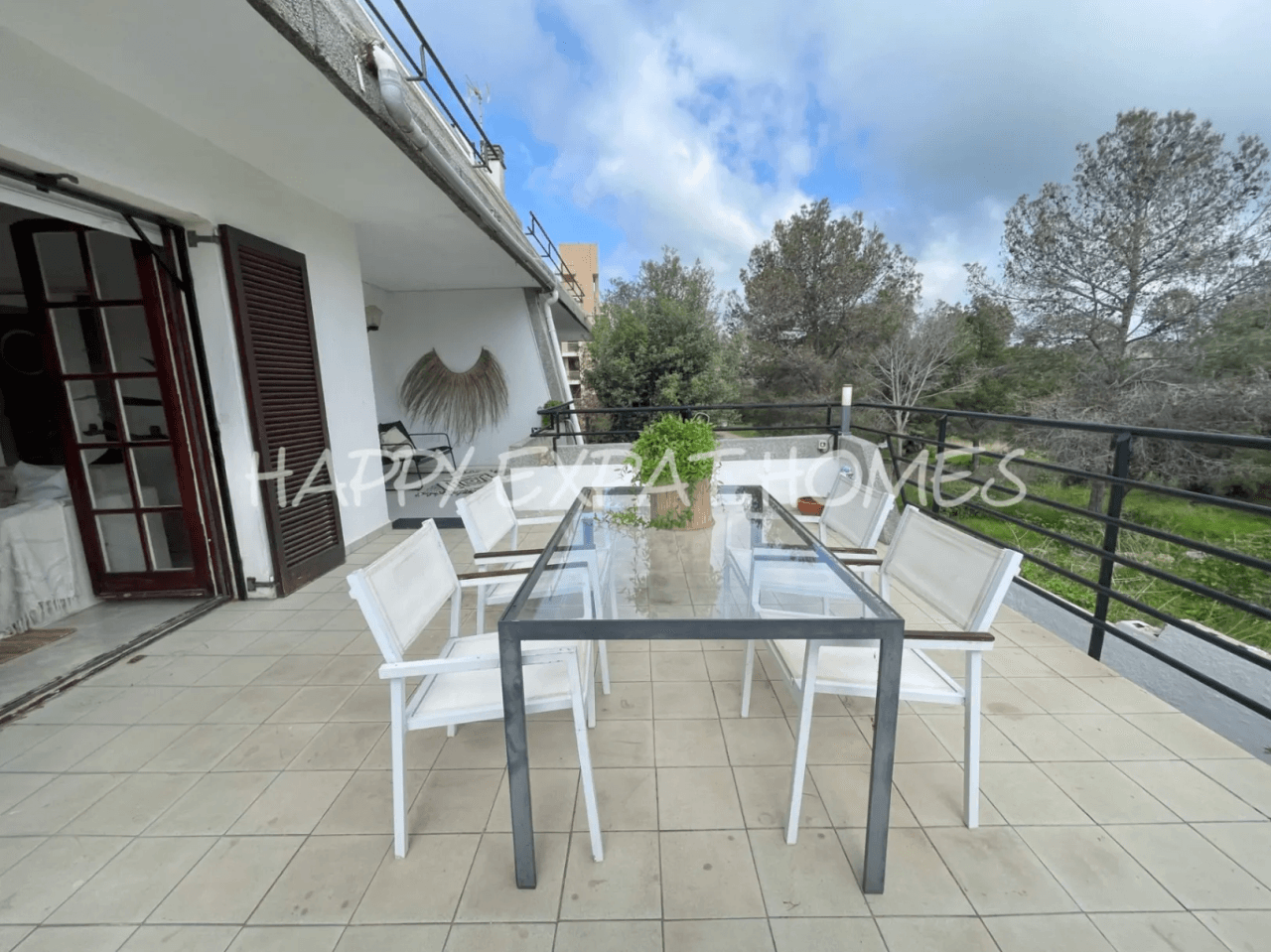 Big villa with private woods and tourist license
