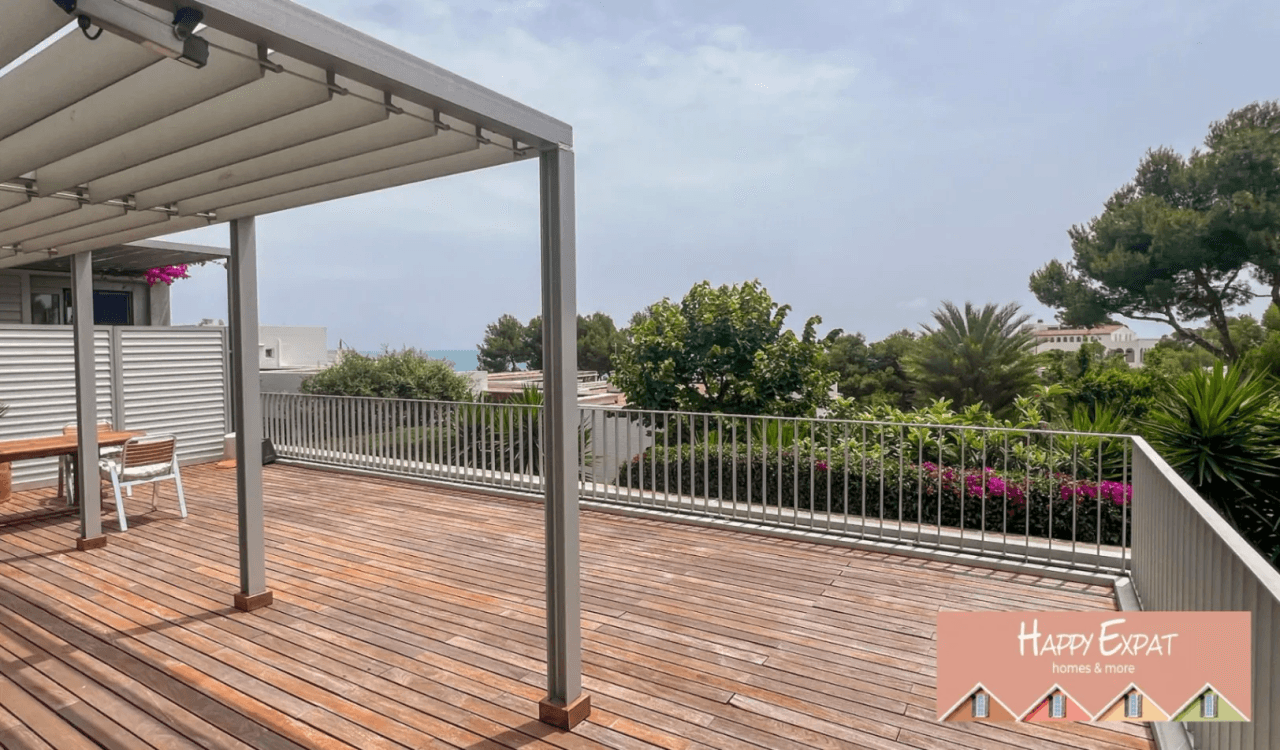 Spacious duplex with seaview and garden in Casas del Mar