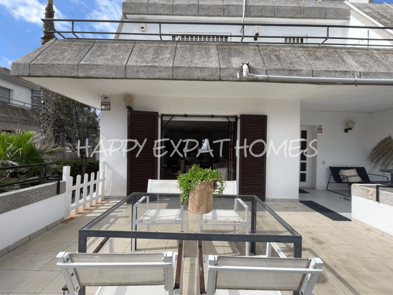 Big villa with private woods and tourist license