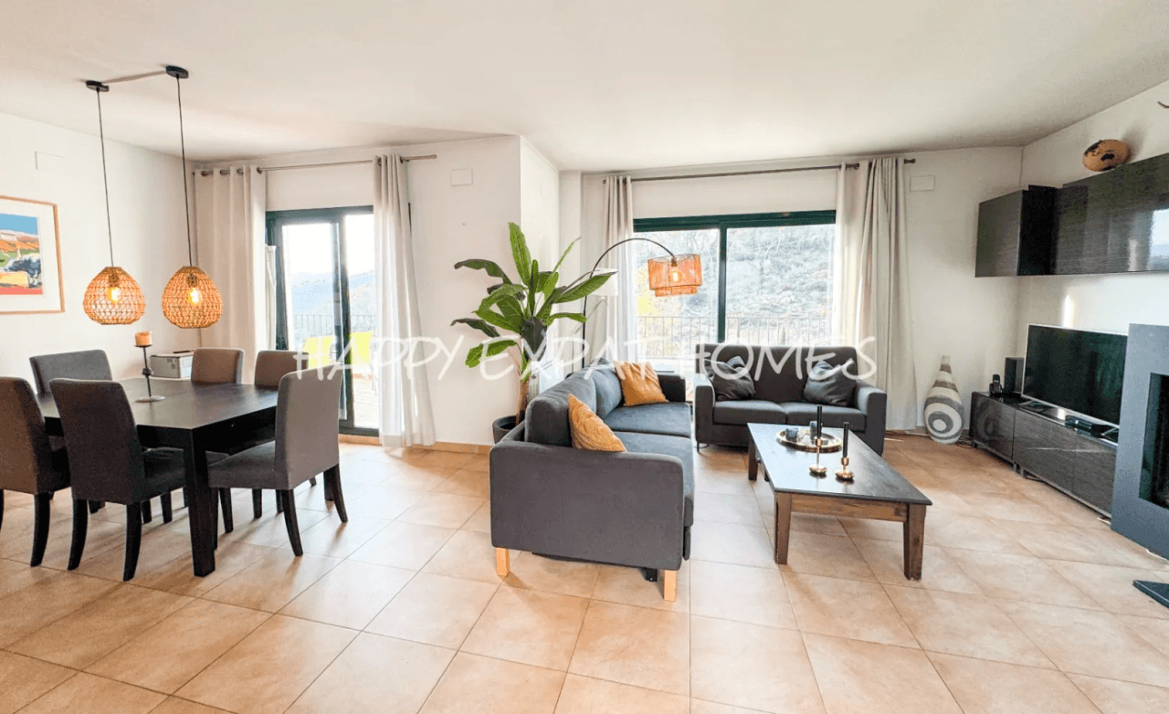 Wonderful modern terraced house with tourist license in Mas Mestre