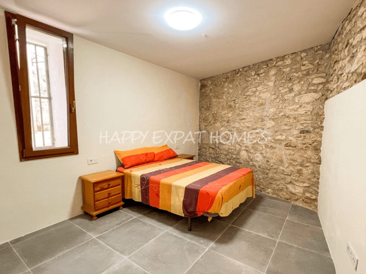 Historical house semi-refurbished with rooftop next to Calafell's Castle
