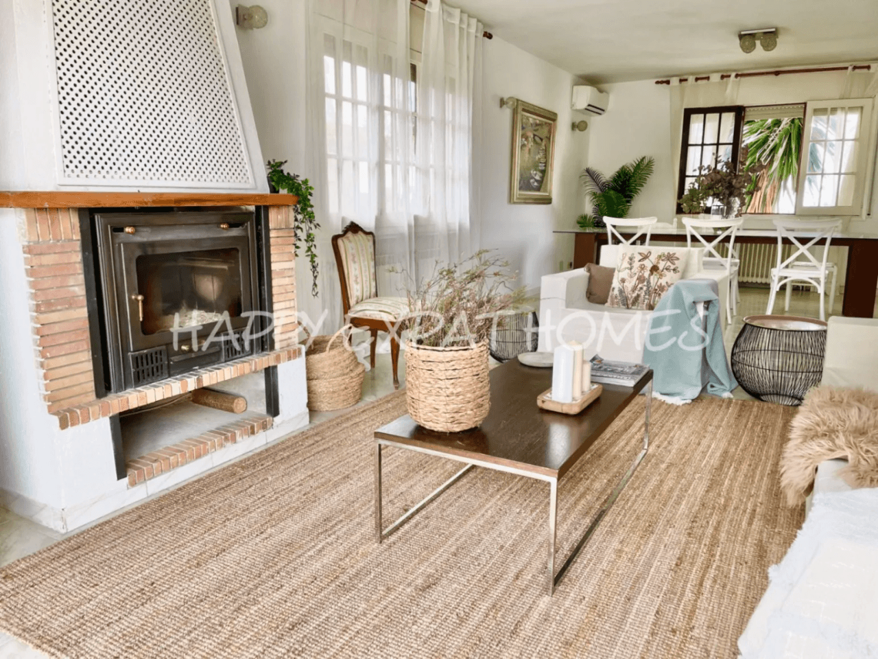 Big villa with private woods and tourist license