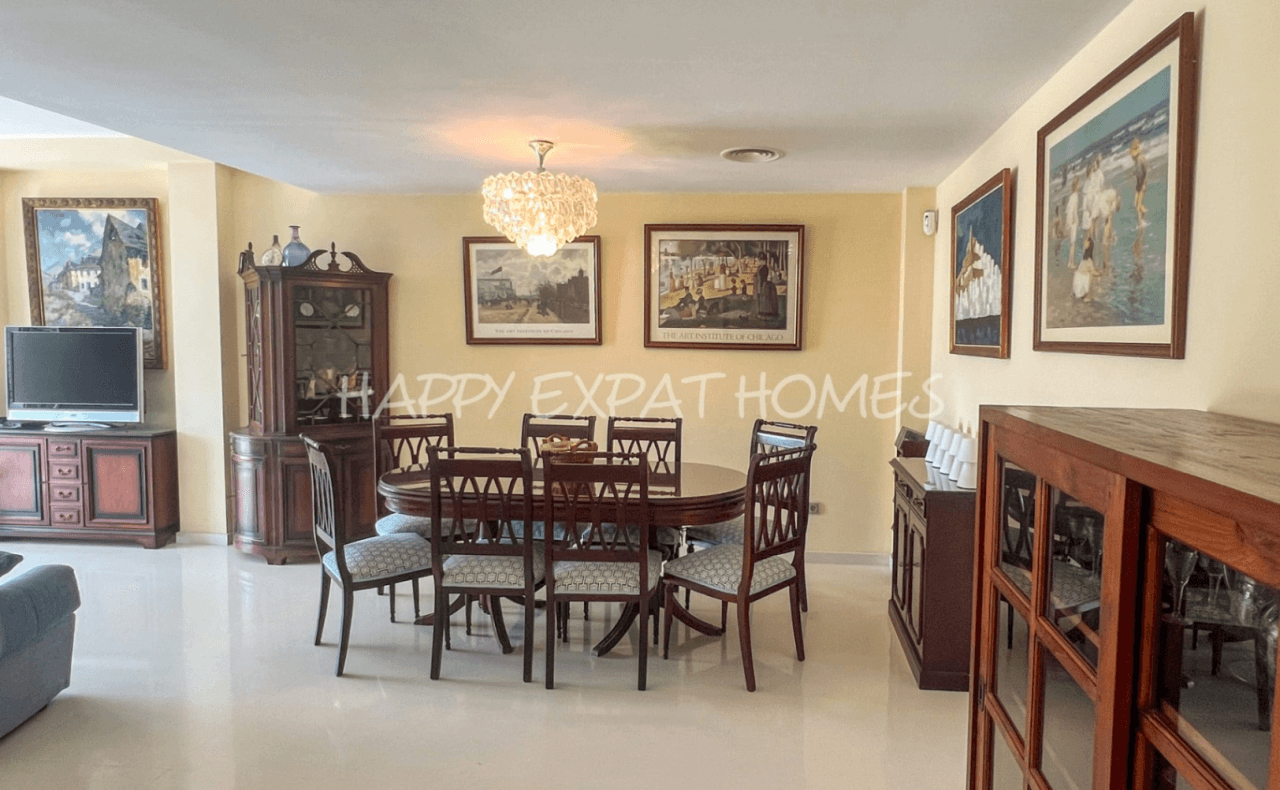 Spacious duplex with seaview and garden in Casas del Mar