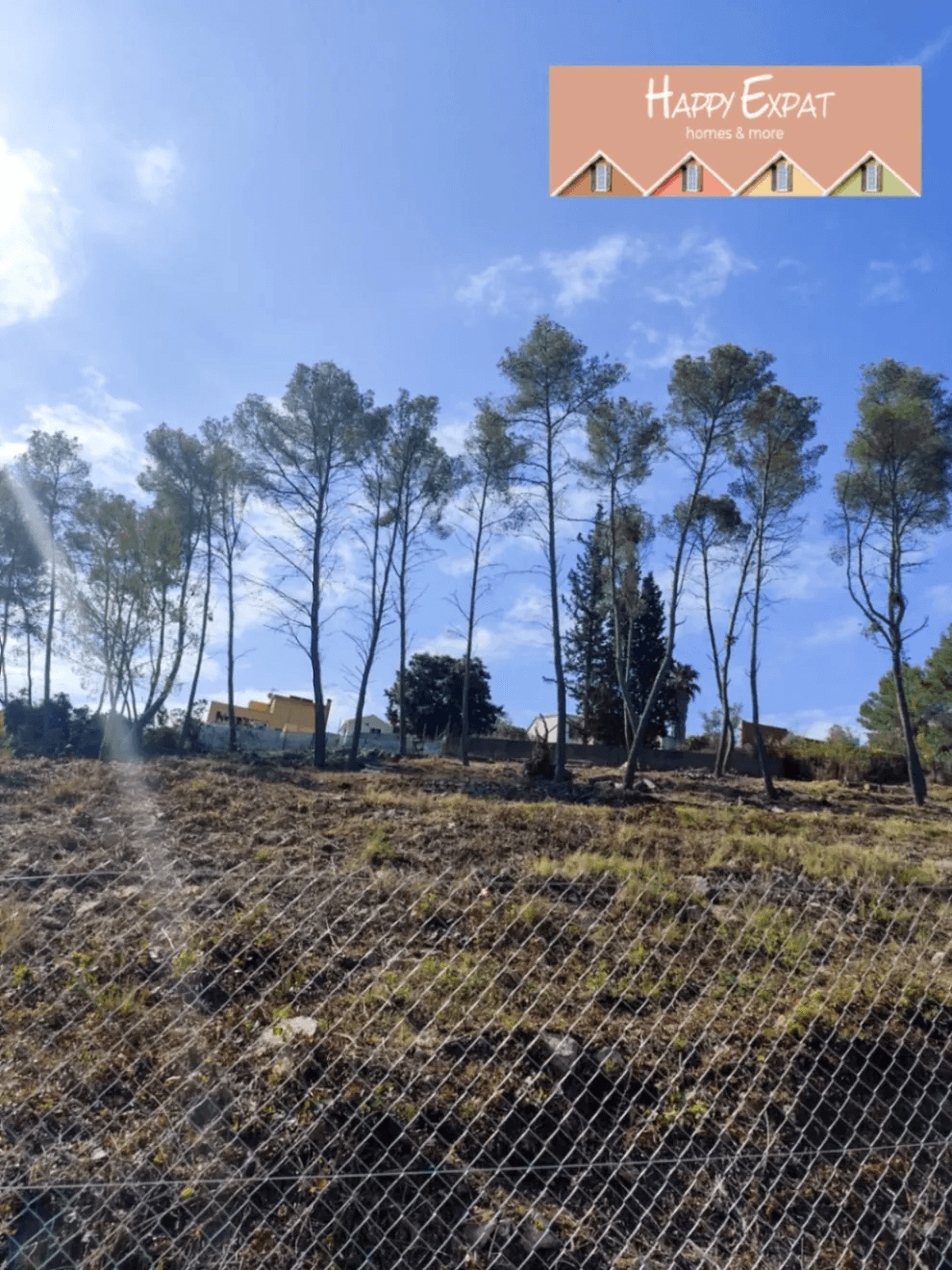 Discover the potential of this spacious double plot in the peaceful surroundings of Olivella.