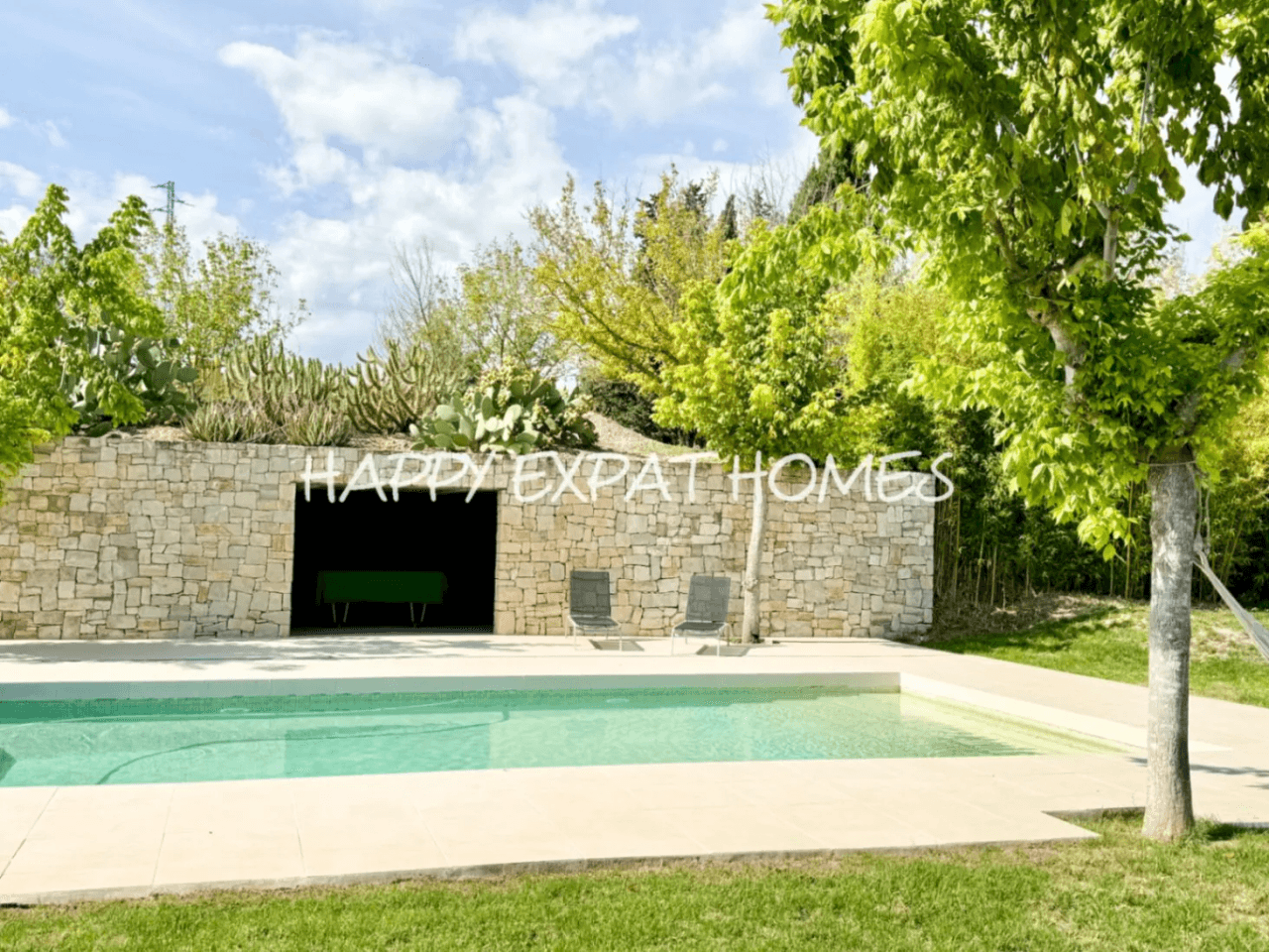 Exquisite country house surrounded by Catalan vineyards